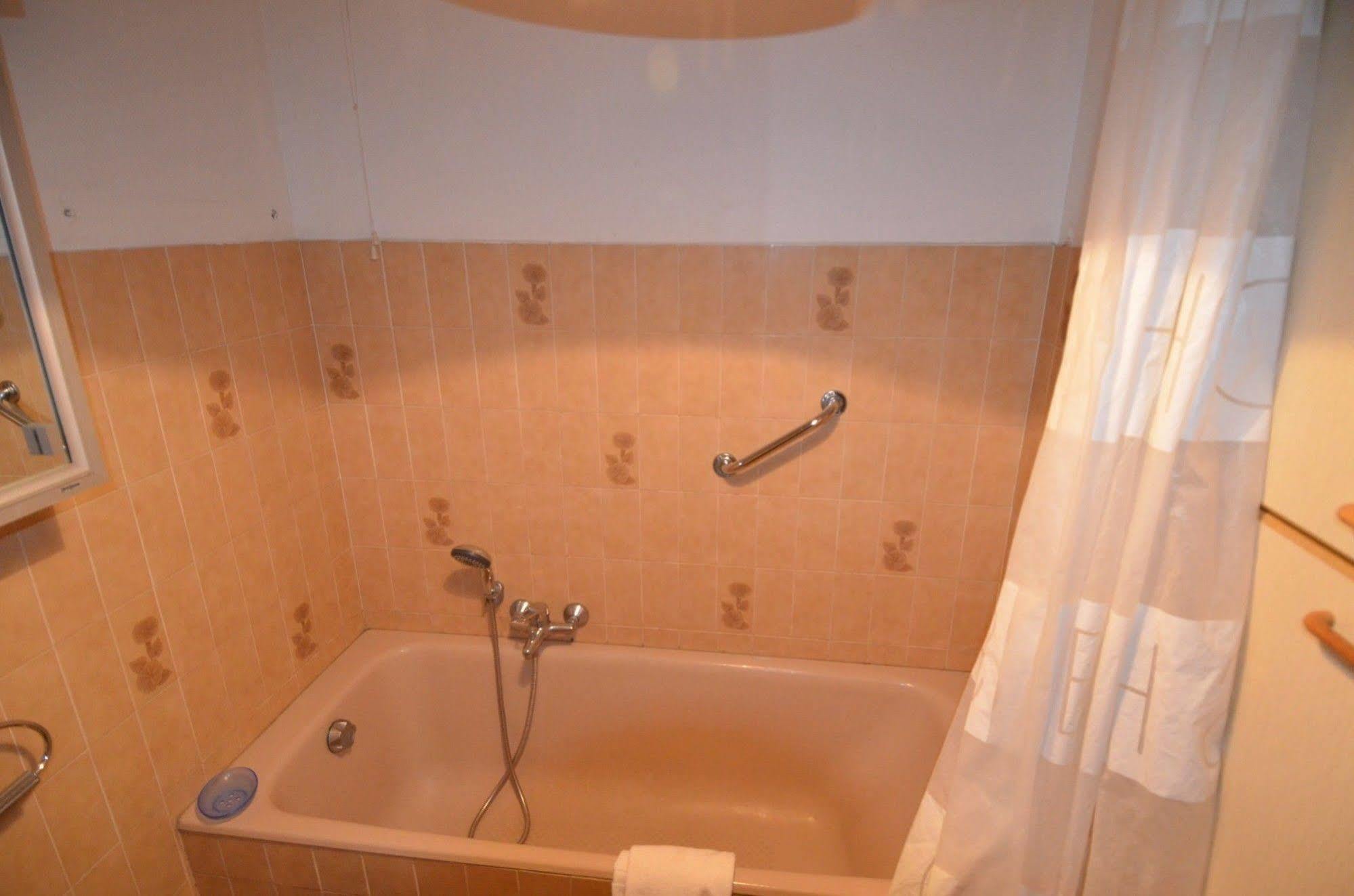 Appartement 6 Personnes Avec Terrasse Le Port 尼斯 外观 照片