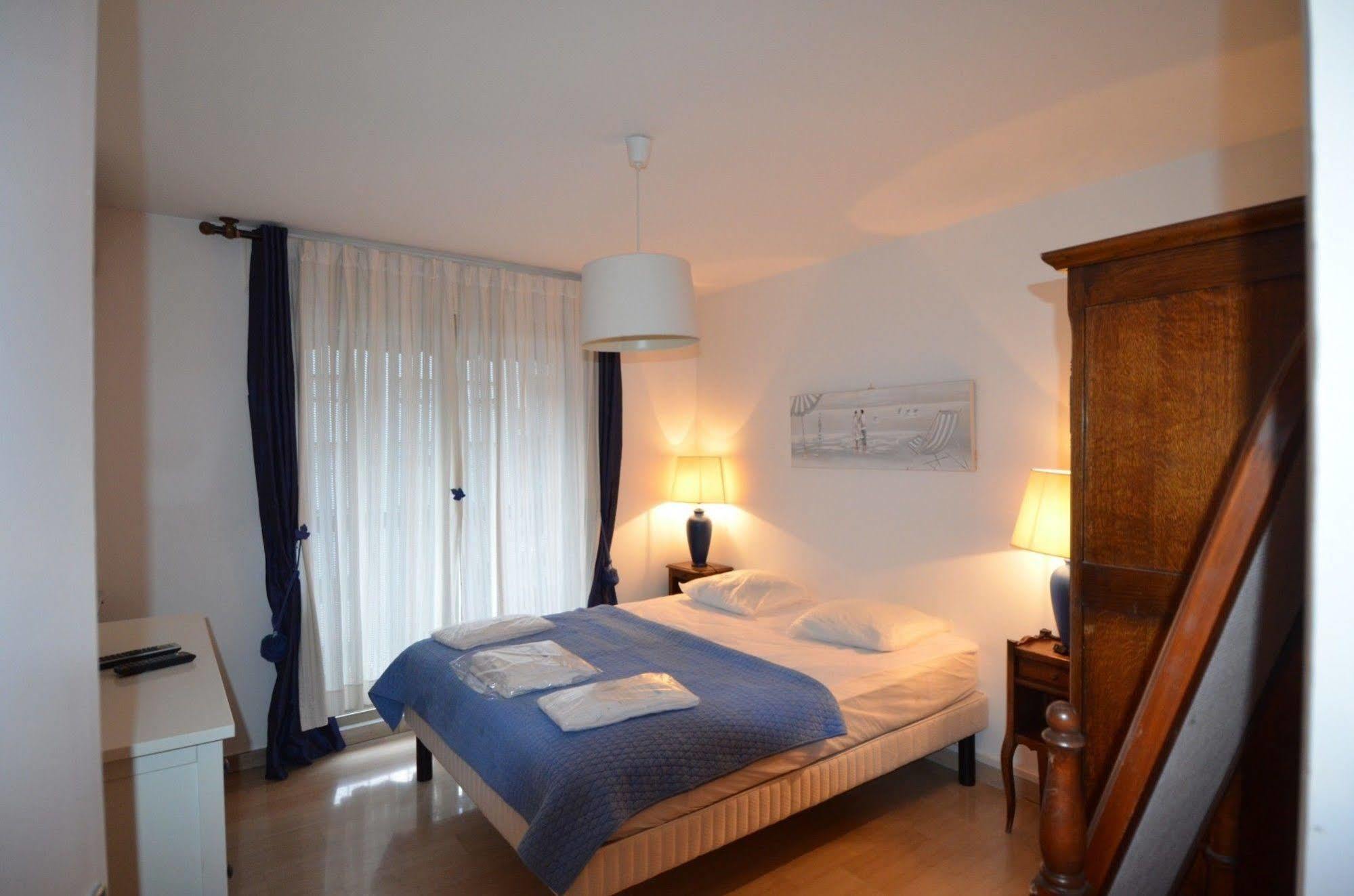 Appartement 6 Personnes Avec Terrasse Le Port 尼斯 外观 照片